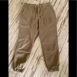 Todd Snyder khaki joggers
